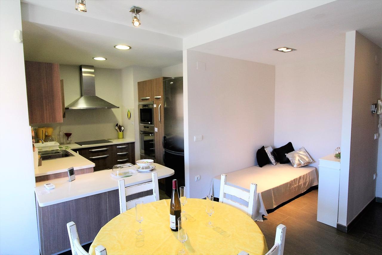 Marina Hollidays Mimosa Apartament *