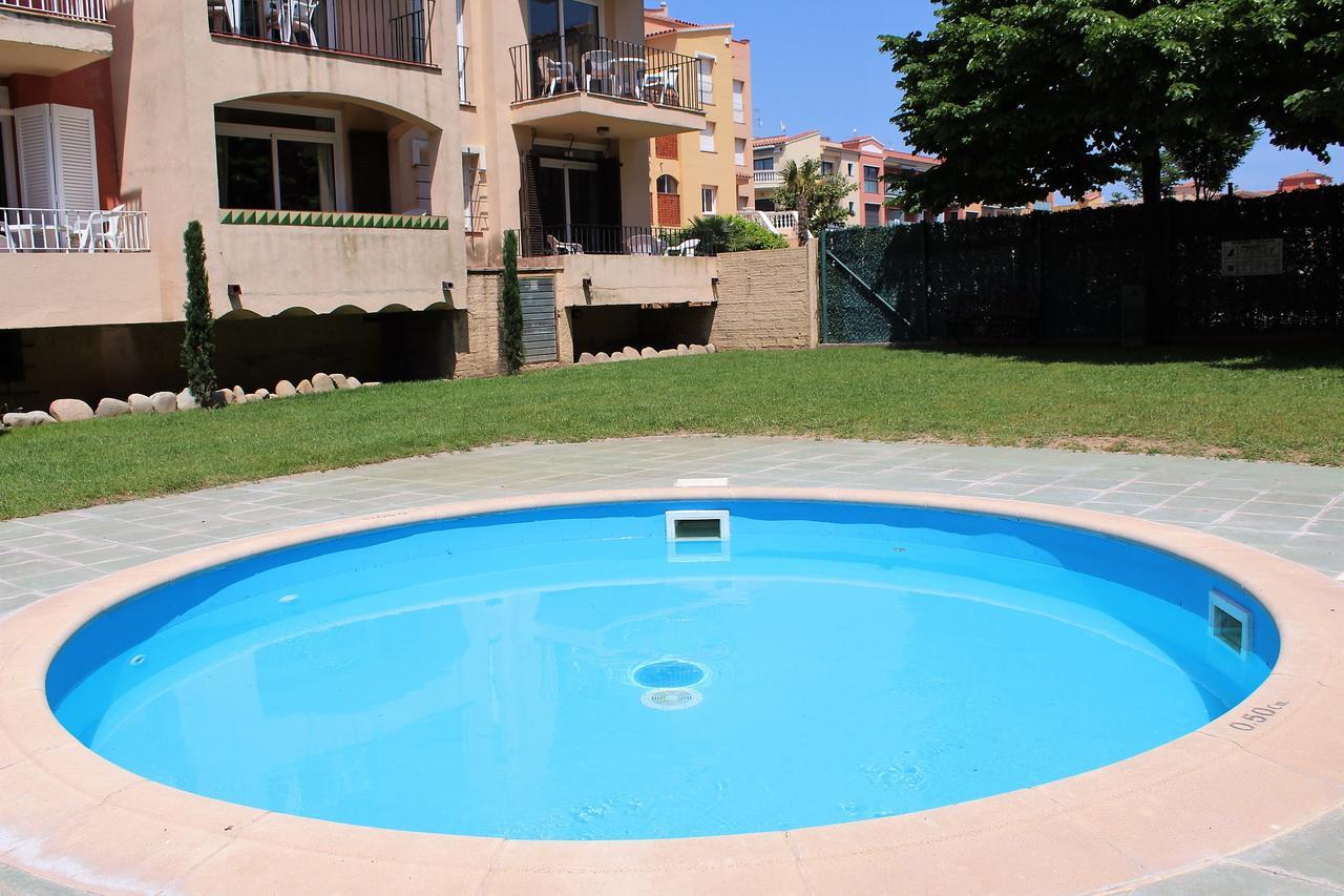 Marina Hollidays Mimosa * Empuriabrava